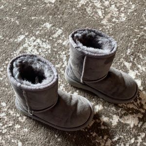 Grey Ugg’s